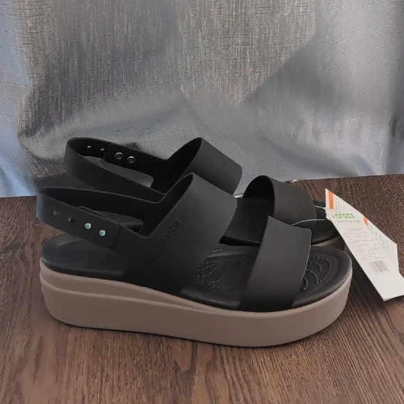 CROCS Black and Gray Platform Sandals - Picture 4 of 8